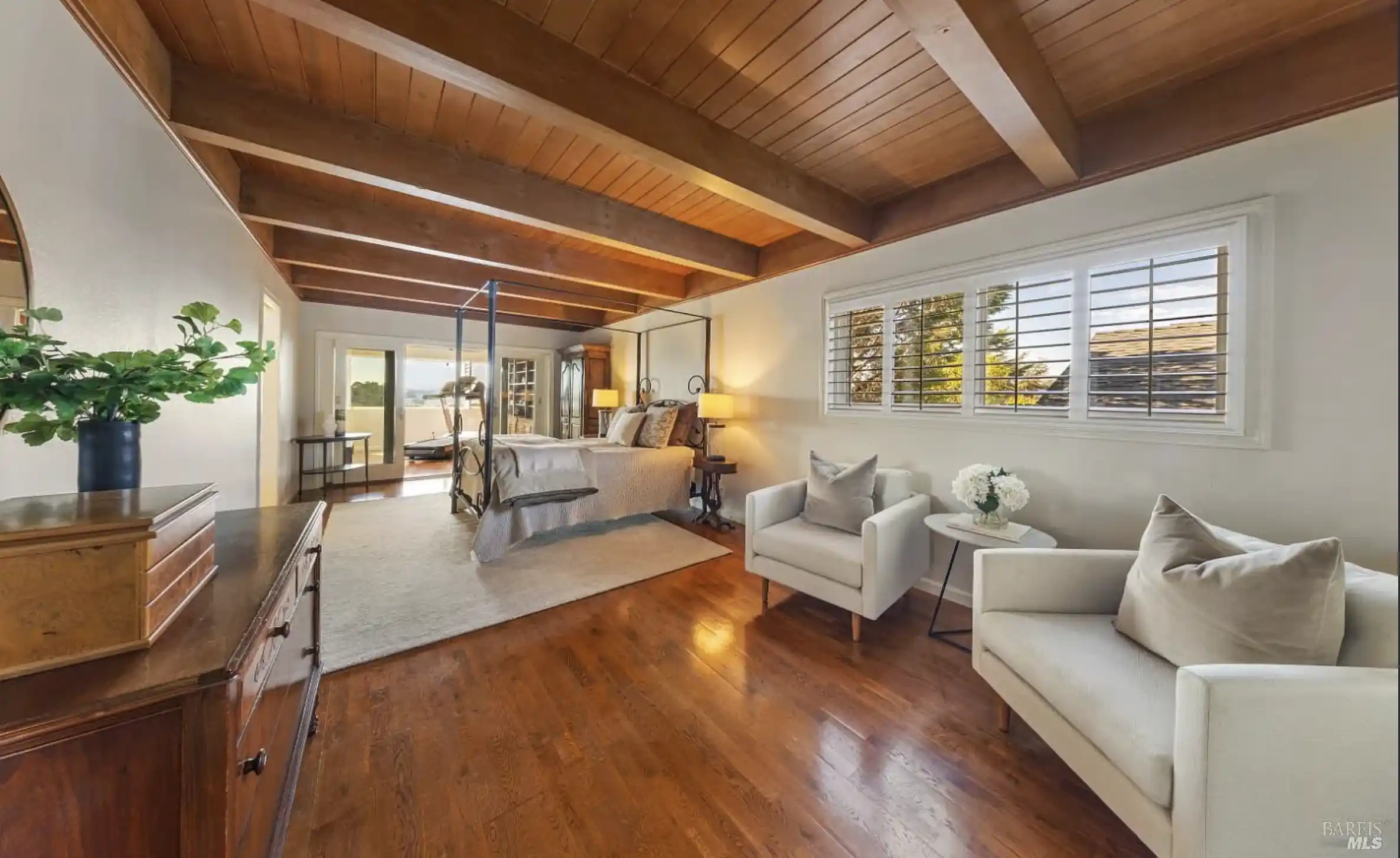 Home in San Rafael's Coveted Peacock Gap Neighborhood – image 8